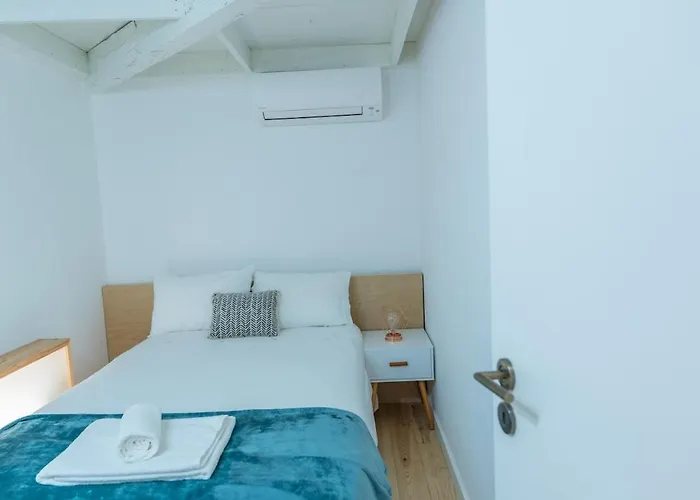 Feelcoimbra Castelo Boutique 111 *
